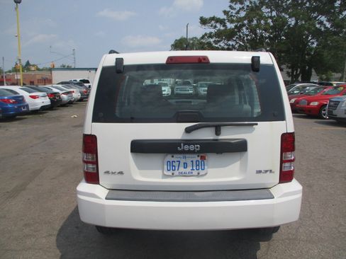 Used 2008 Jeep Liberty Sport image 5