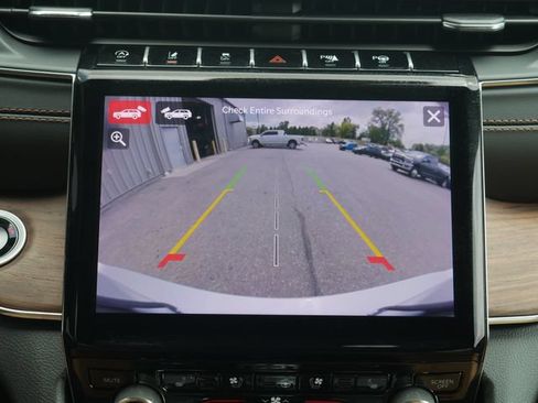 Used 2025 Jeep Grand Cherokee L Summit w/ Advanced Protech Group IV AWD/4WD image 8