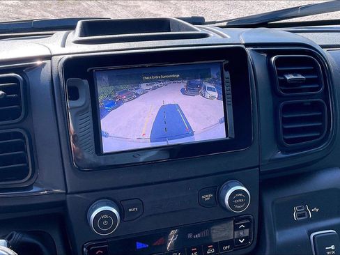 Used 2023 RAM ProMaster 2500 image 12