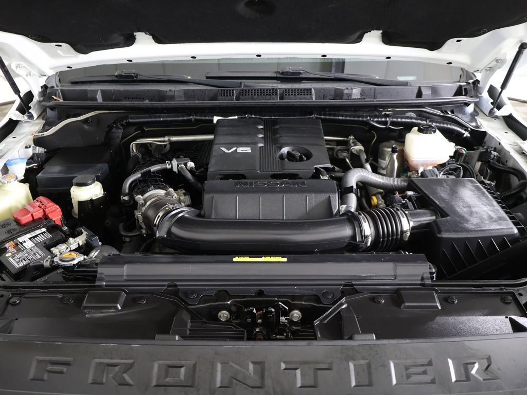 Used 2022 Nissan Frontier PRO-4X w/ Pro-4X Premium Package AWD/4WD image 26