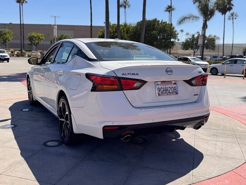 Certified 2023 Nissan Altima 2.5 SR w/ SR Premium Package AWD/4WD image 6