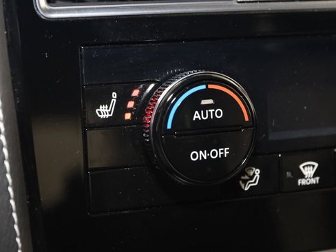 Used 2023 INFINITI QX80 Premium Select w/ All-Season Package image 8