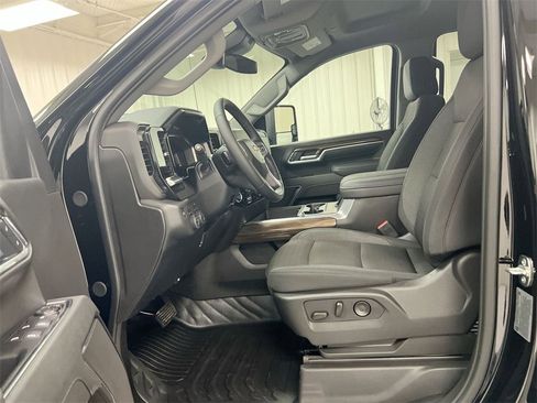 New 2026 Chevrolet Silverado 3500 LT w/ Convenience Package image 16