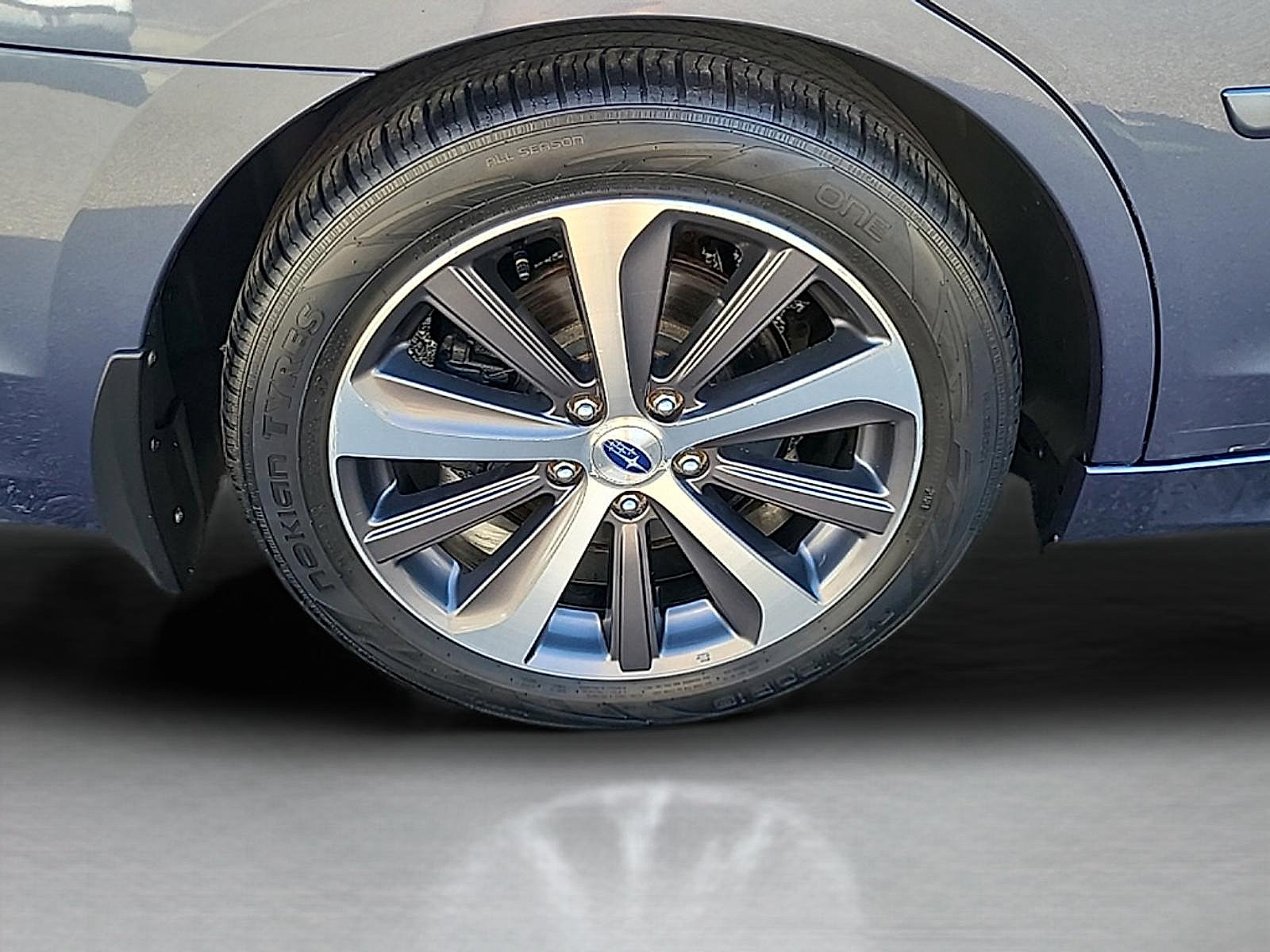 Used 2018 Subaru Legacy 3.6R Limited AWD/4WD image 9