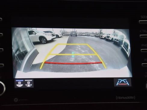 Used 2024 Toyota Camry SE w/ Convenience Package image 4