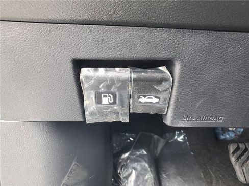 New 2025 Nissan Versa SV w/ Trunk Package FWD image 26
