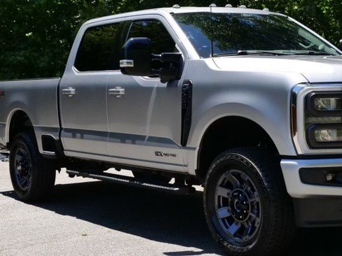 Used 2024 Ford F250 Lariat w/ Sport Appearance Package AWD/4WD image 39