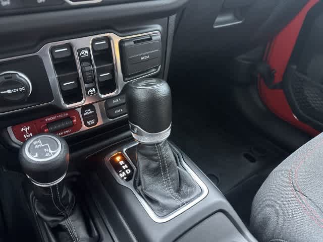 Used 2024 Jeep Wrangler Unlimited Rubicon AWD/4WD image 29