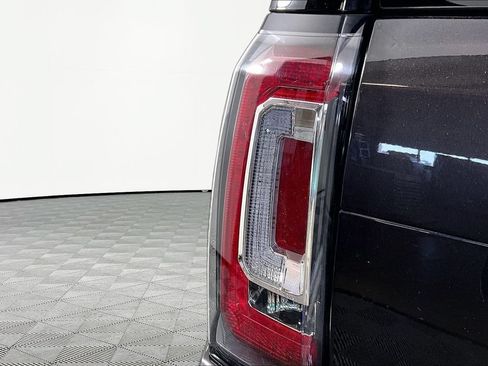 Used 2016 GMC Yukon Denali w/ Open Road Package AWD/4WD image 19