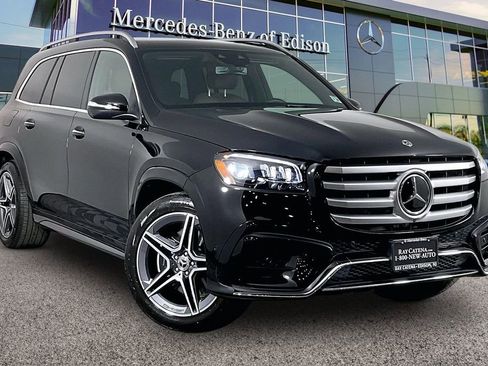 Used 2026 Mercedes-Benz GLS 450 4MATIC image 1