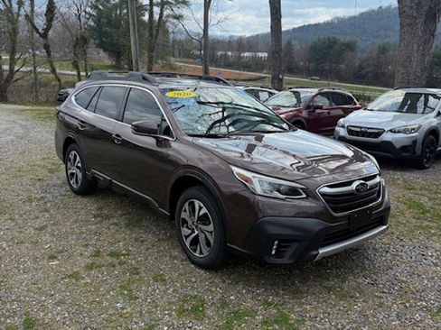 Used 2020 Subaru Outback Limited image 4