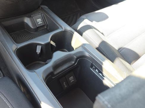 Used 2019 Honda CR-V LX image 19