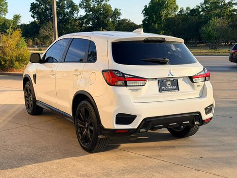 Used 2021 Mitsubishi Outlander Sport LE FWD image 3