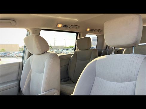 Used 2016 Nissan Quest SV FWD image 10