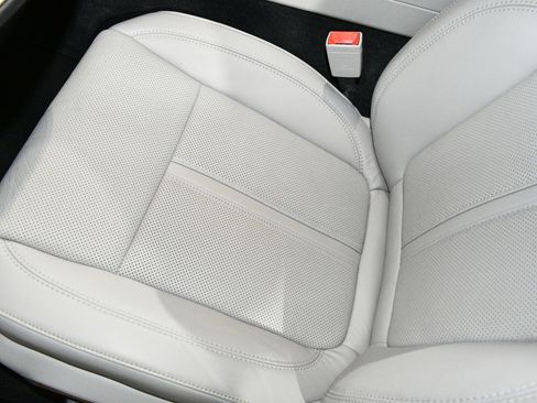 Used 2022 Jeep Wagoneer Series III w/ Premium Group I image 11