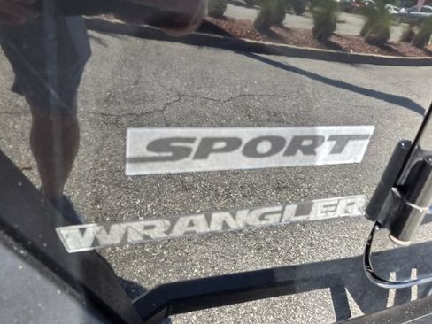 Used 2014 Jeep Wrangler Sport AWD/4WD image 17