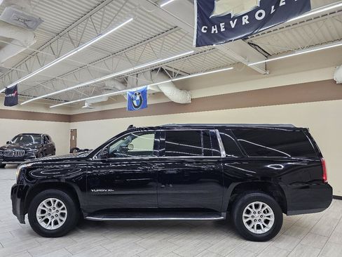 Used 2018 GMC Yukon XL SLT AWD/4WD image 9