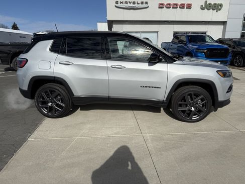 New 2026 Jeep Compass Limited AWD/4WD image 9