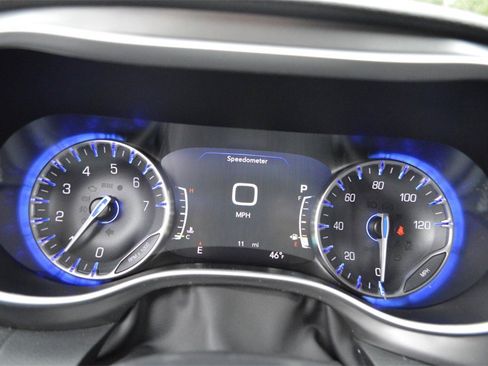 New 2026 Chrysler Pacifica Select image 14