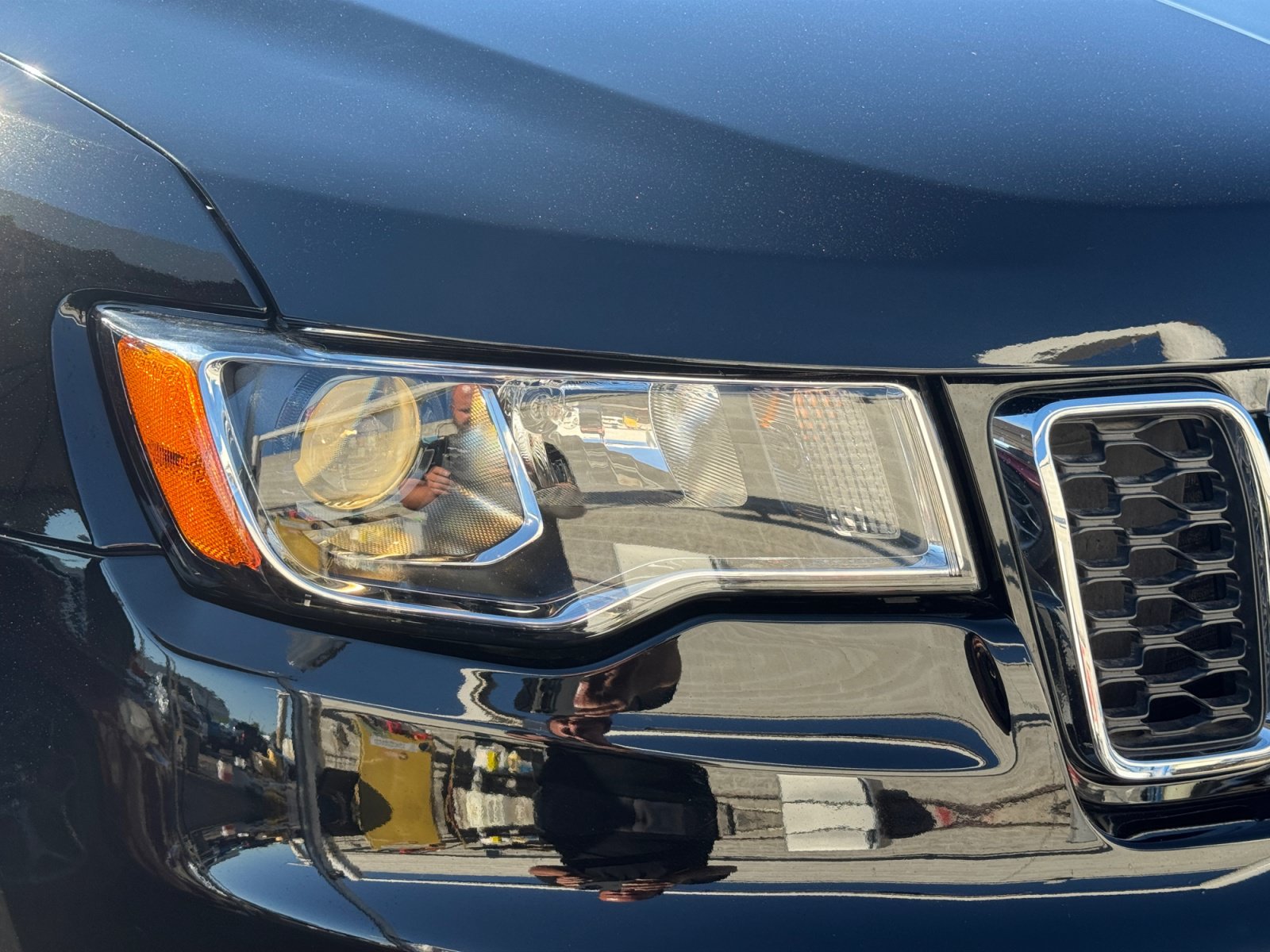 Used 2022 Jeep Grand Cherokee Laredo E RWD image 33