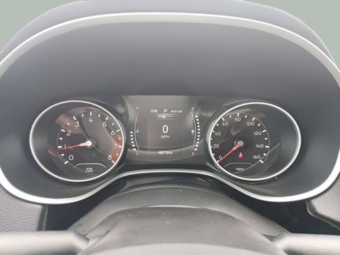 Used 2018 Jeep Compass Latitude w/ Cold Weather Group AWD/4WD image 14