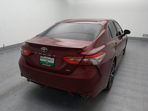 Used 2018 Toyota Camry SE w/ Moonroof Package image 7