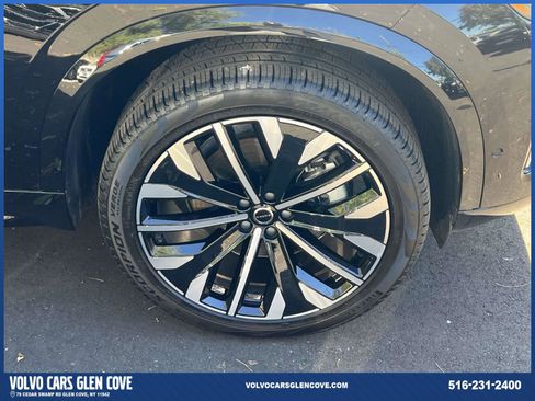 Used 2025 Volvo XC90 B6 Plus image 5