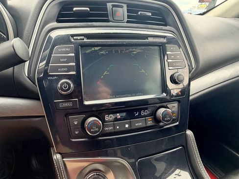 Used 2018 Nissan Maxima 3.5 SL FWD image 18