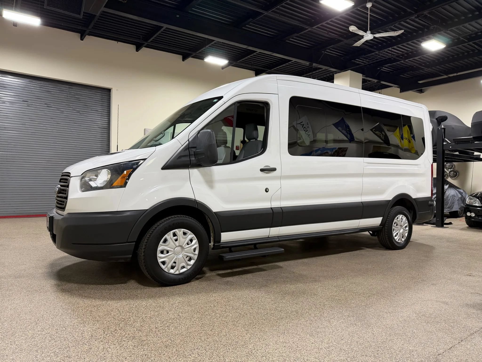 Used 2015 Ford Transit 250 148 Medium Roof RWD image 2