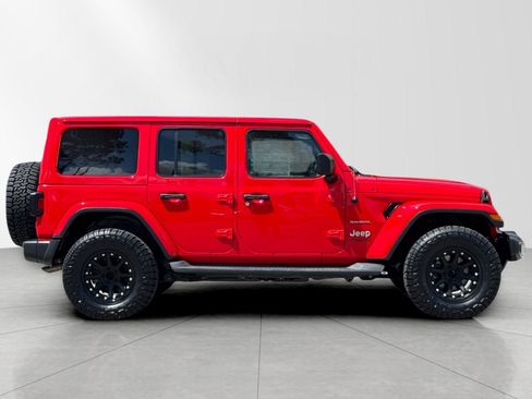 Used 2019 Jeep Wrangler Unlimited Sahara AWD/4WD image 2