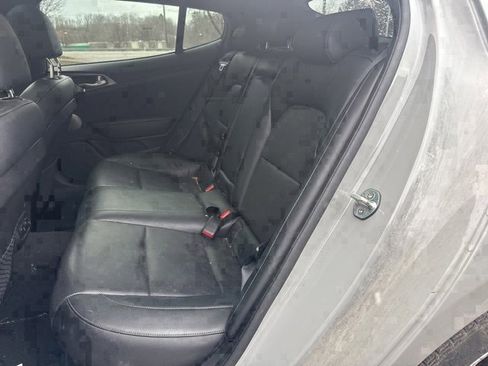 Used 2019 Kia Stinger GT1 image 9