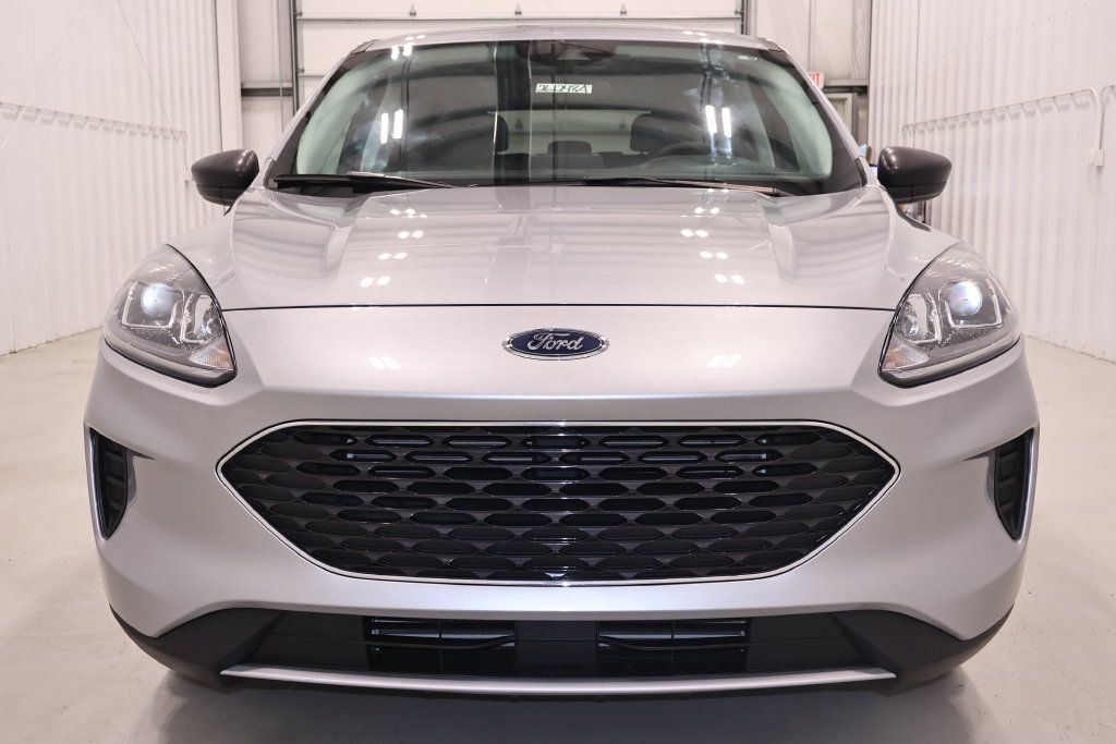 Certified 2022 Ford Escape SE w/ Convenience Package FWD image 4