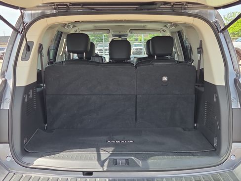 Used 2023 Nissan Armada SL RWD image 15