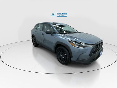 Used 2025 Toyota Corolla Cross L image 4