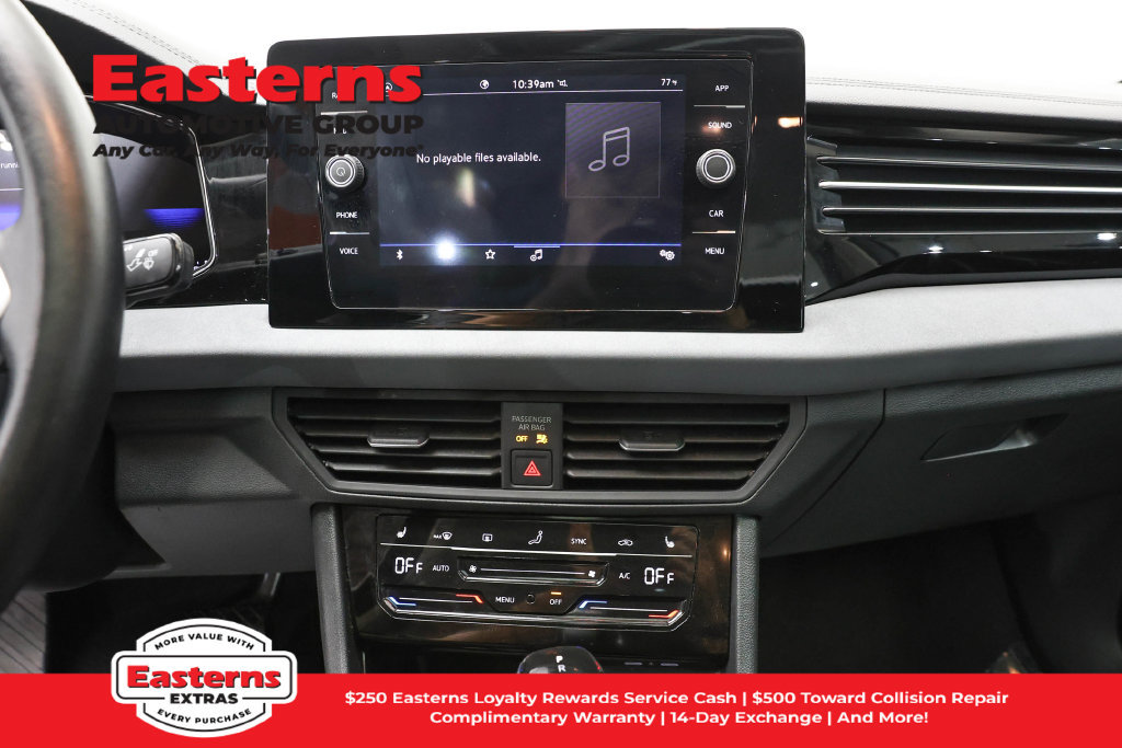 Used 2025 Volkswagen Jetta SE FWD image 13
