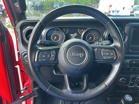 Used 2022 Jeep Wrangler Unlimited Sport image 15