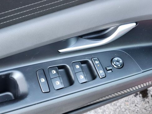 New 2026 Hyundai Elantra SE FWD image 17