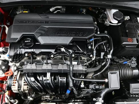 Certified 2022 Hyundai Elantra SEL image 18