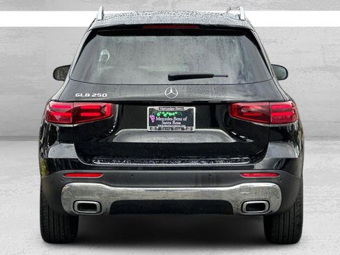 Certified 2025 Mercedes-Benz GLB 250 image 5