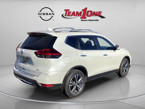 Used 2019 Nissan Rogue SV w/ Premium Package image 6