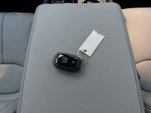 New 2025 Honda Pilot Touring image 26