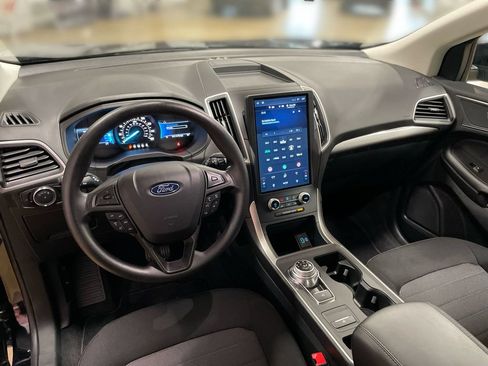 Used 2024 Ford Edge SE w/ Black Appearance Package AWD/4WD image 16