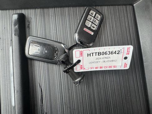 Certified 2024 Honda Odyssey EX-L image 32