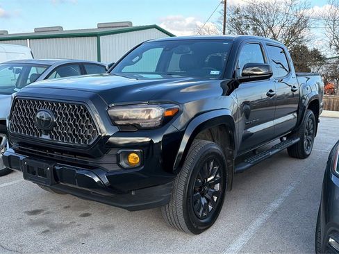 Used 2023 Toyota Tacoma Limited image 15