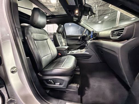 Used 2020 Ford Explorer Limited image 39