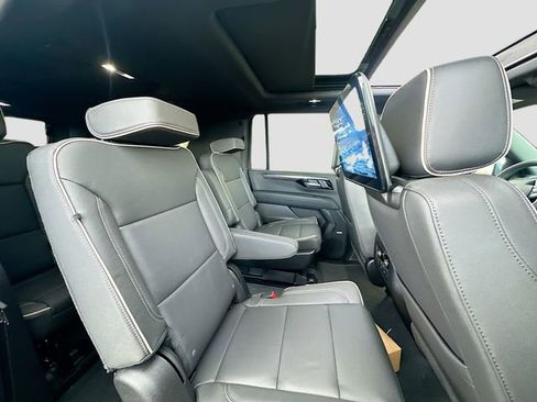 New 2026 Chevrolet Suburban Premier AWD/4WD image 33