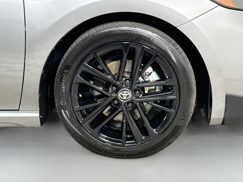 Used 2025 Toyota Camry SE w/ Convenience Package FWD image 32