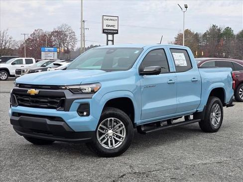 New 2026 Chevrolet Colorado LT RWD image 2