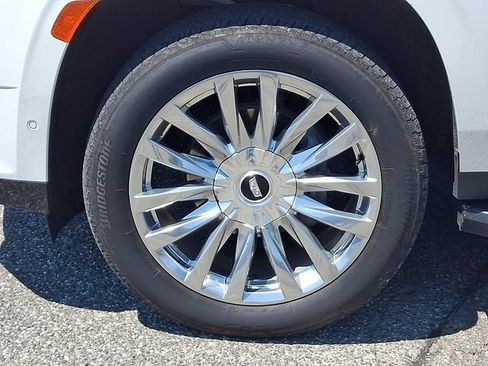 Certified 2024 Cadillac Escalade Premium Luxury AWD/4WD image 6