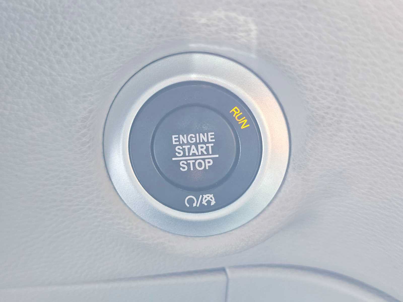 Used 2023 Chrysler Pacifica Touring-L FWD image 31